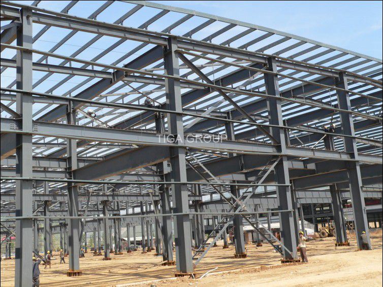 Professional Fabrication Construction Structural Pre Engineered Steel Godown Warehouse