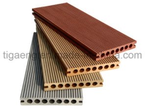 Buen suelo al aire libre del Decking de la calidad WPC hecho del compuesto pl&aacute;stico de madera