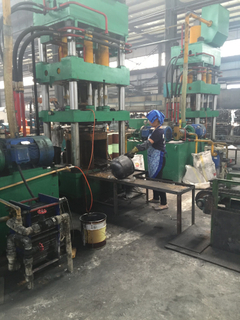 Hydraulic Presser for Different Sizes Gas Cylinder Halves Forming