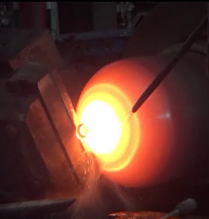 CNG Car Cylinder Hot Spinning Machine