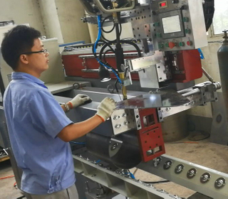 LPG Cylinder Straight Seam Welding Machine