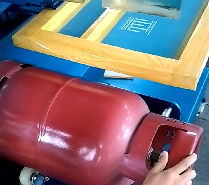 Semi-Automatic LPG Cylinder Screen Printing Machine