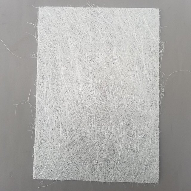 玻璃纖維復合氈 335g：玻纖氈+網眼聚酯表面氈