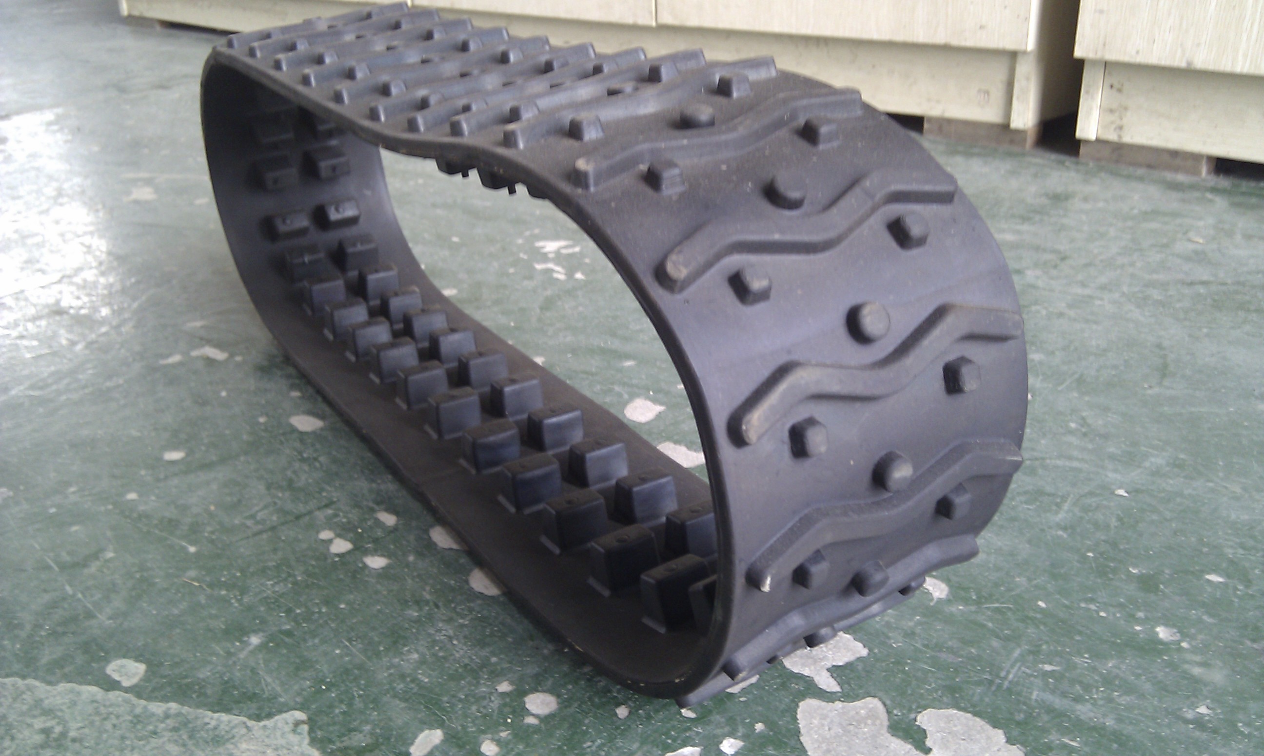 small rubber track(110x42x32)
