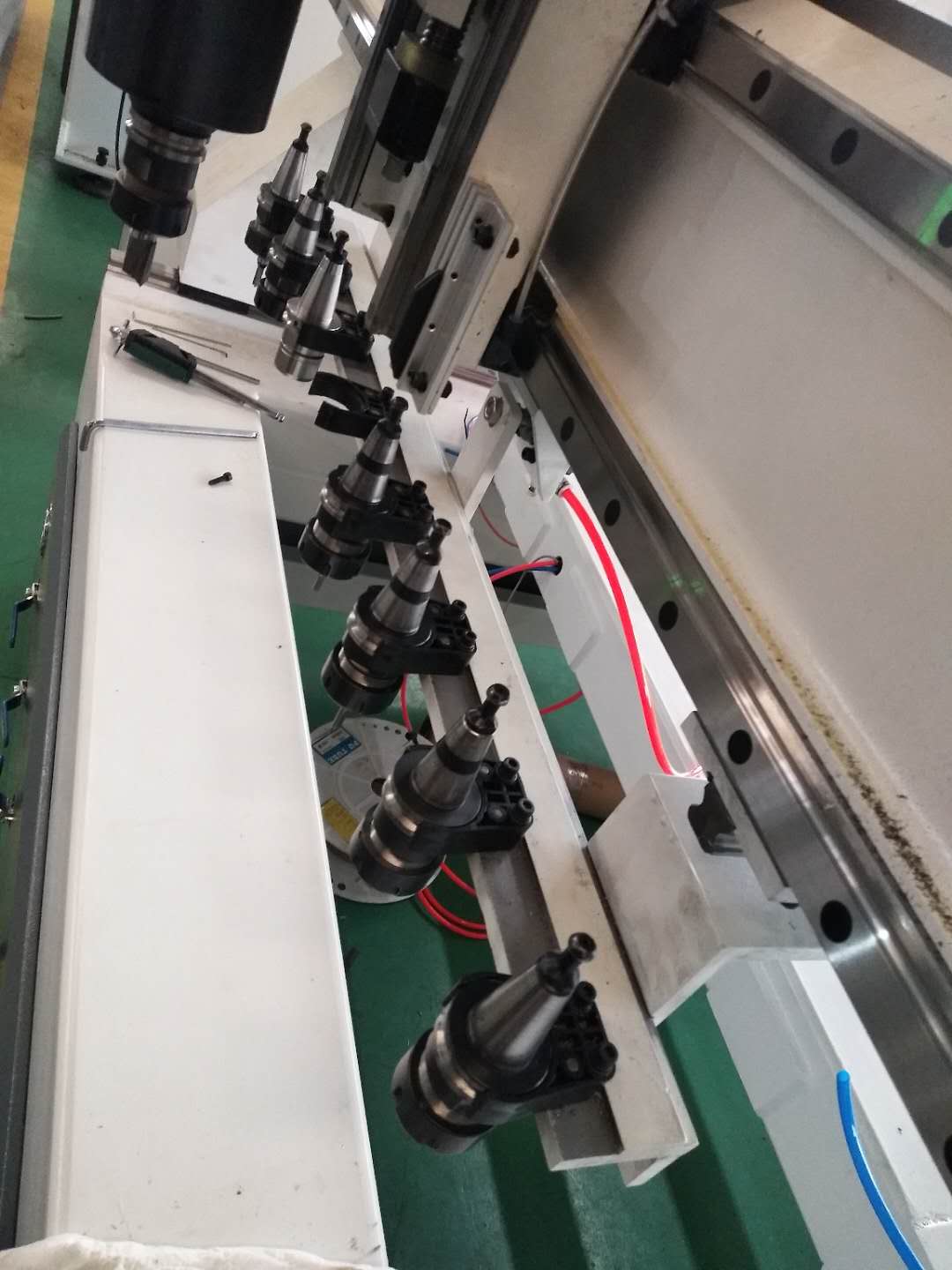 L1325APLinear Automatic Tool Changing/Wood Working Processing Machine