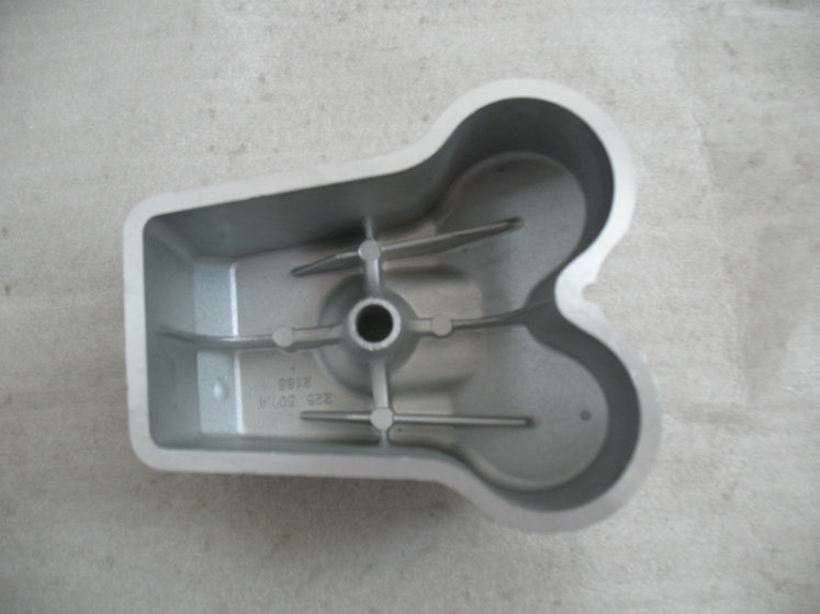 Cummins Engine System Parts Cylinder Head Cover 12159819 4110000054234 for LG956L Wheel Loader