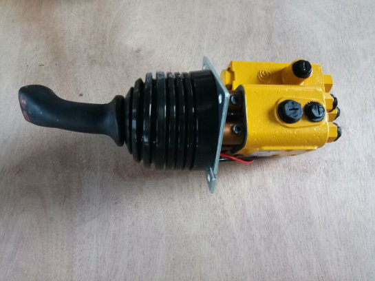 Sdlg LG956L Wheel Loader Spare Parts Pilot Valve Dxs-Dt 4120006641