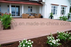 &Eacute;tage creux r&eacute;sistant commode de Decking de l'eau WPC d'installation