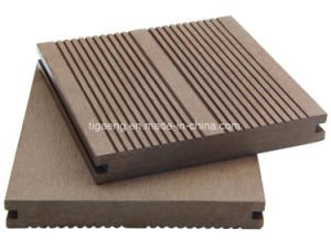 Panneau compos&eacute; de plastique en bois de Decking imperm&eacute;able &agrave; l'eau de WPC pour la piscine ext&eacute;rieure