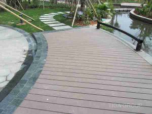Planche ext&eacute;rieure de Decking de l'utilisation WPC d'anti plaque en bois de Corrossion Vinlye