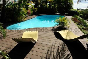 Suelo anti c&oacute;modo descalzo del Decking del resbal&oacute;n WPC para la piscina