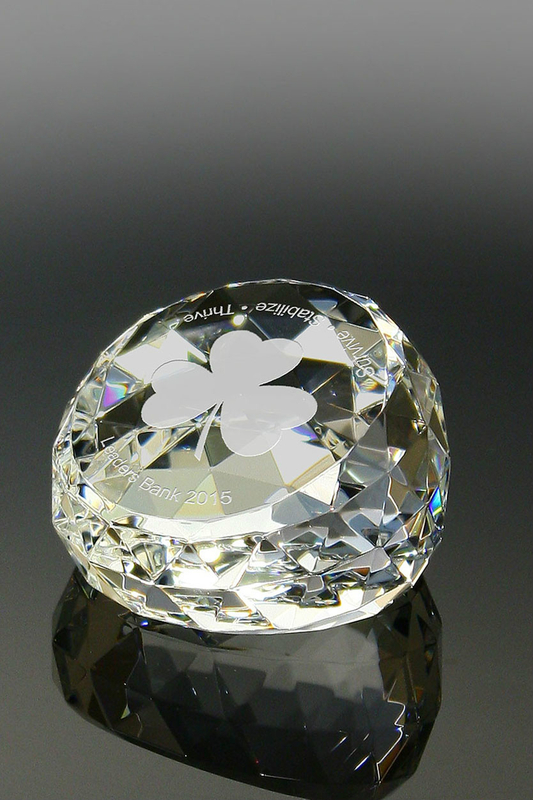 Gemcut Crystal Paperweight Gifts (#5250)