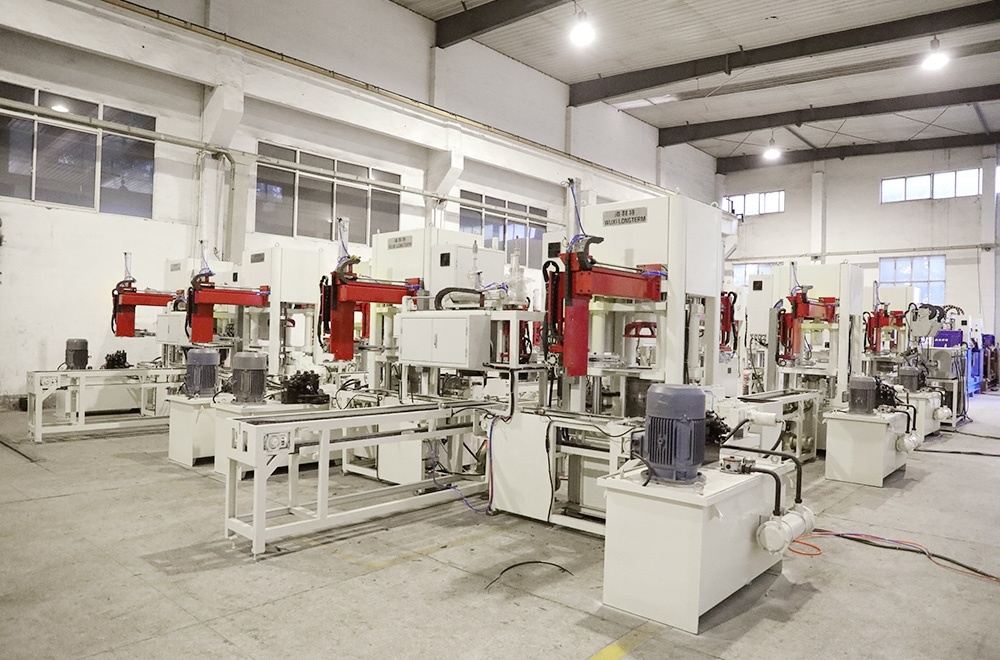 Popular Semi-Automatic LPG Cylinder Handle Welding Machine / Production Line