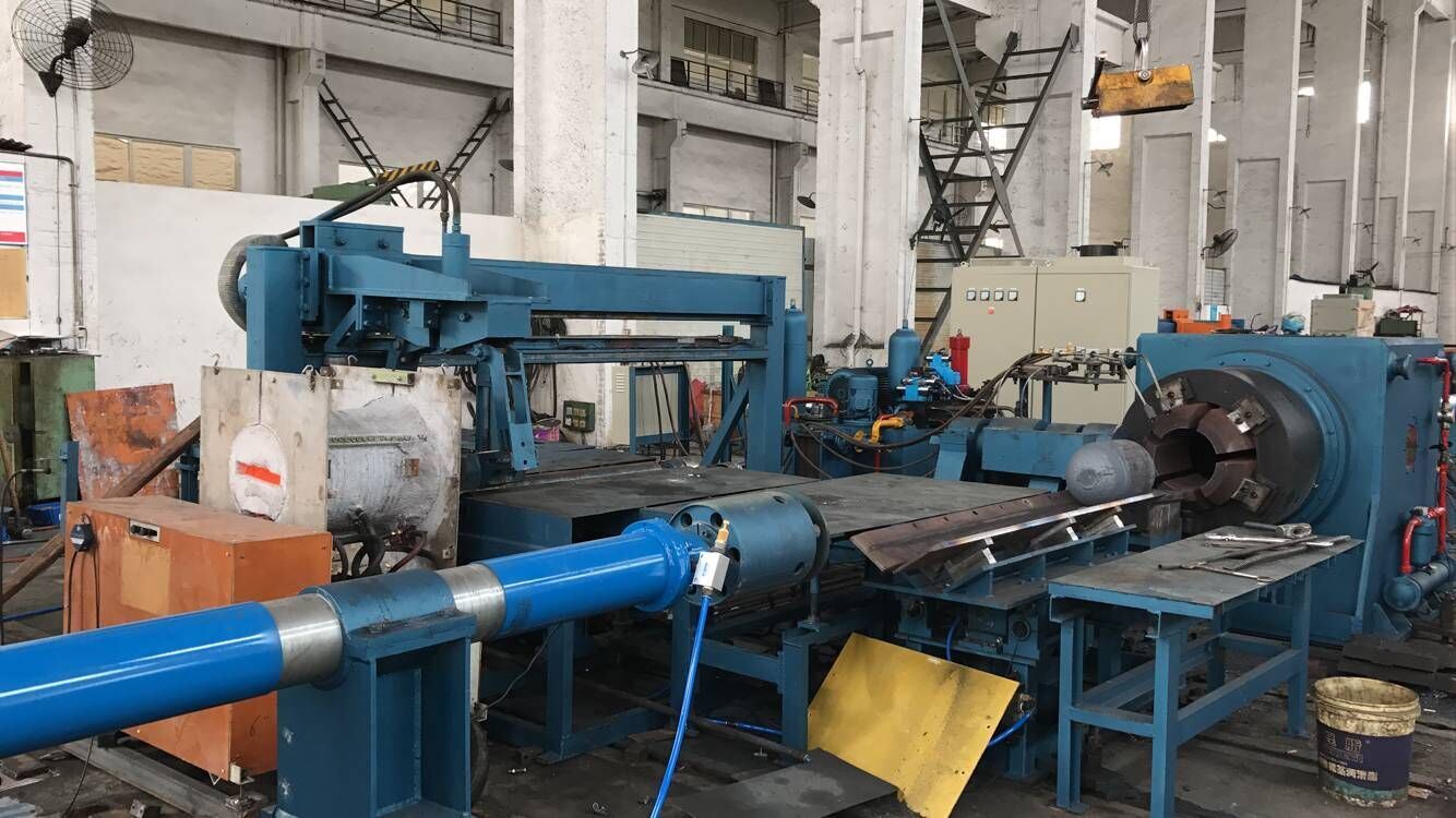 CNG Cylinder Hot Spinning Machine Line