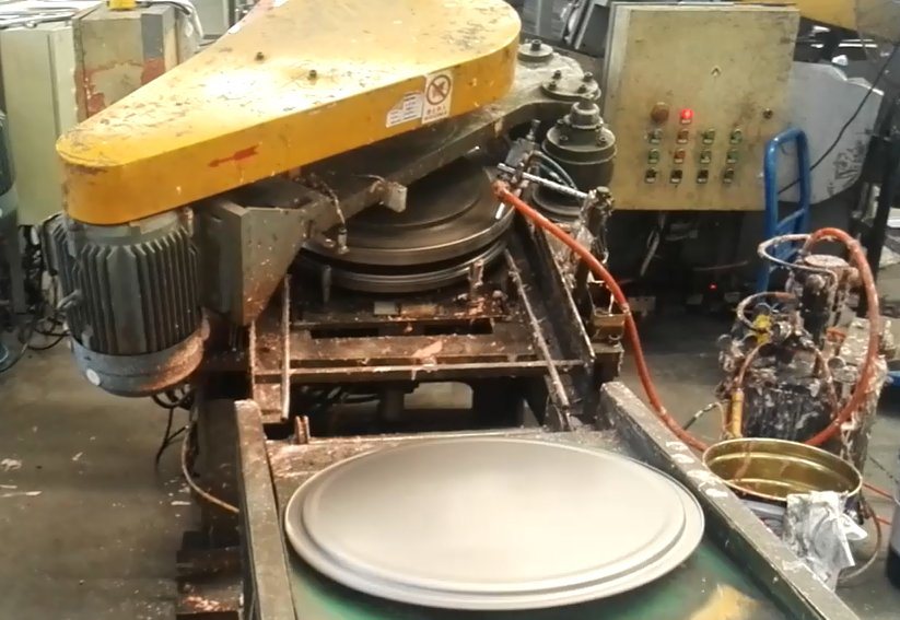 Steel Bitumen Drum Cap Hole Locking Machine