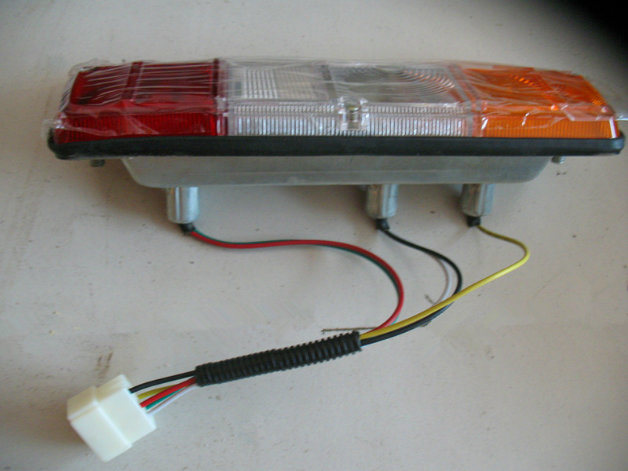 Sdlg LG933 LG936 LG938 Wheel Loader Spare Parts Rear Lamp Lrtd-24V 4130000213