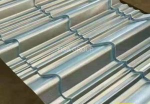 Le toit trap&eacute;zo&iuml;dal de Galvalume couvre la toiture en m&eacute;tal d'Aluzinc de profil de T