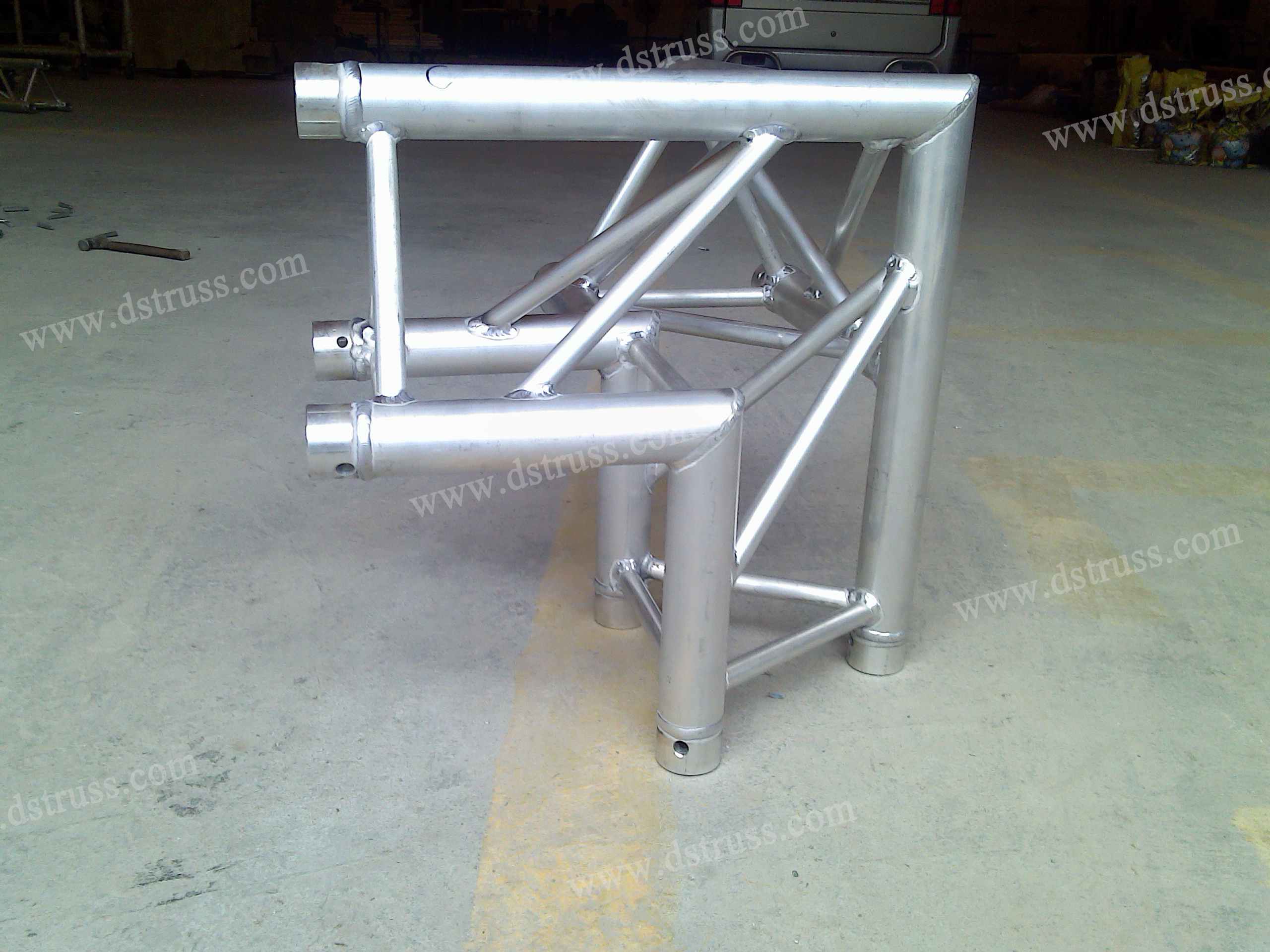 Aluminum Alloy Three Corners (300mm * 300mm)