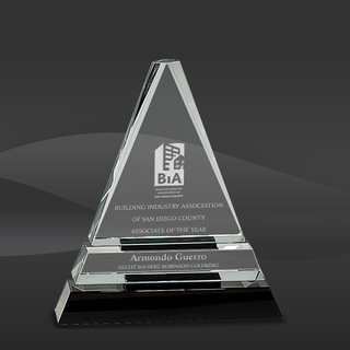 Crystal Triangle Pillar Award (J-CRY168M)