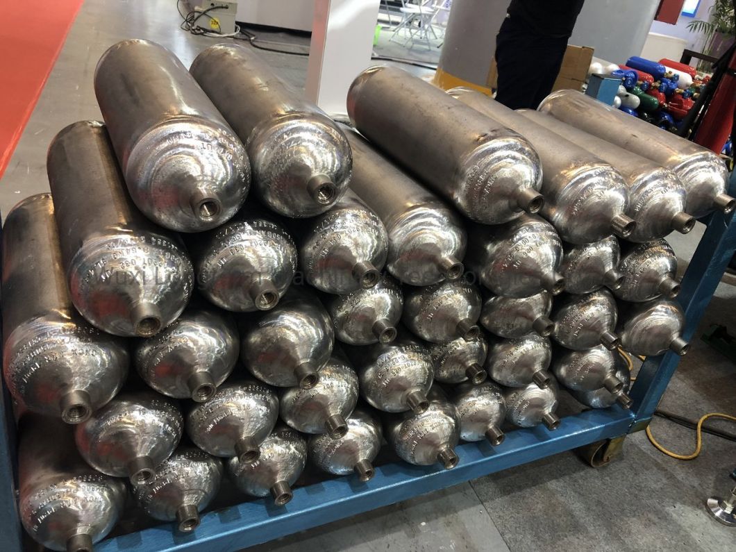 Template or Roller Type Necking-in &Bottom Closing Hot Spinning Machine for CNG Seamless Cylinders/Oxygen Cylinders^