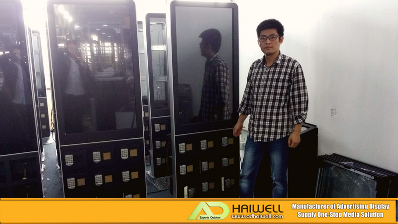 China-Supplier-Moble-Phone-Chargeging-Station-Digital-Signage-Totem