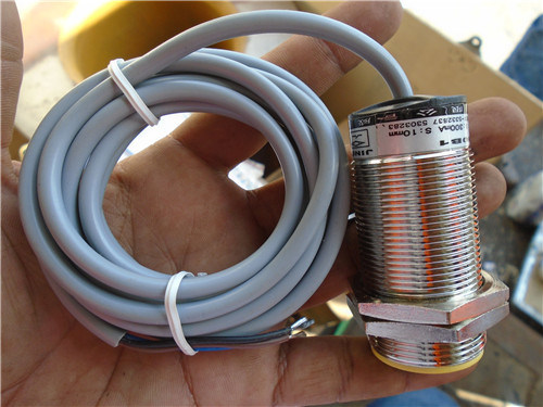 Sdlg LG956L LG958L Wheel Loader Spare Parts Adjacent Swich J7-D10c208 4130000679 Position Switch Yw242-2b 4130000326