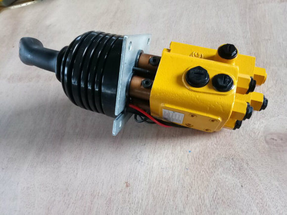 Sdlg LG956L Wheel Loader Spare Parts Pilot Valve Dxs-Dt 4120006641