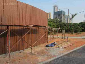 Rev&ecirc;tement en plastique en bois imperm&eacute;able &agrave; l'eau r&eacute;sistant UV de mur de panneau de mur de WPC
