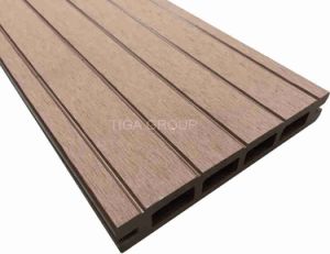Panneau ext&eacute;rieur compos&eacute; en plastique en bois du Decking WPC d'&eacute;tage de certificat de GV
