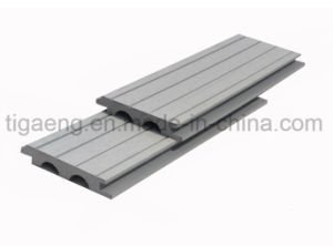 Decking de calidad superior del precio de f&aacute;brica hecho de compuesto del Madera-Pl&aacute;stico