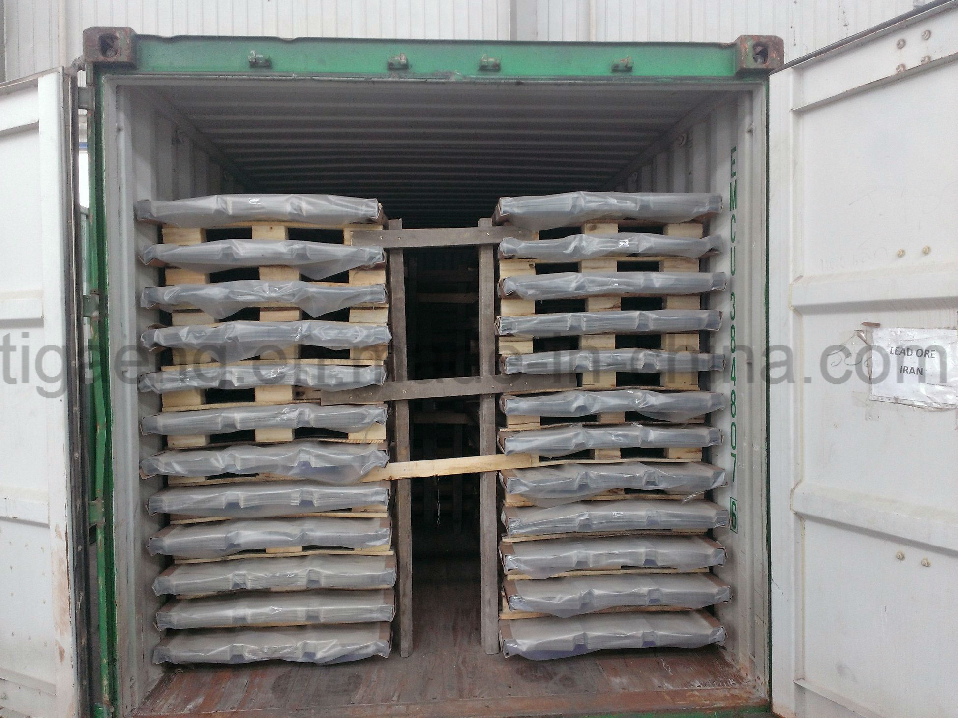 High Quality Easy Fabrication Color Coated Galvanized Steel Tile