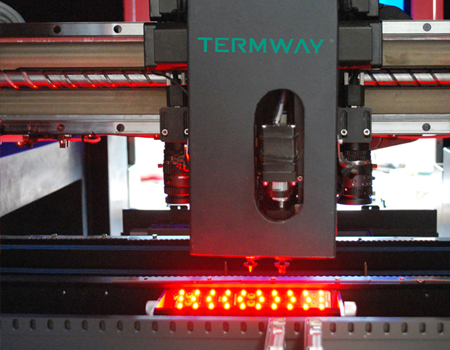 Máquina pick and place multifunción de alta precisión T8S