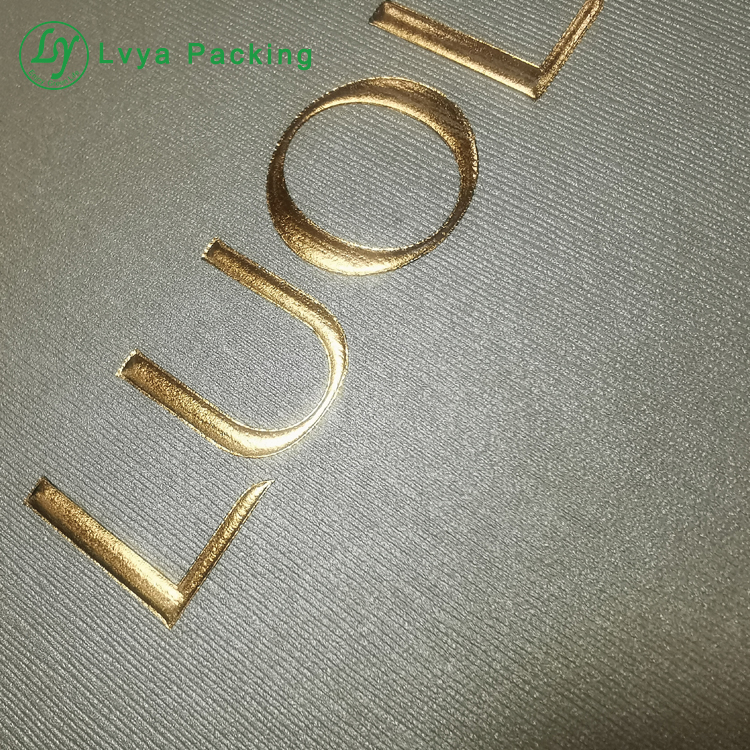 Custom logo beautiful design rigid cardboard paper embossing golden stamping jewelry gift box 