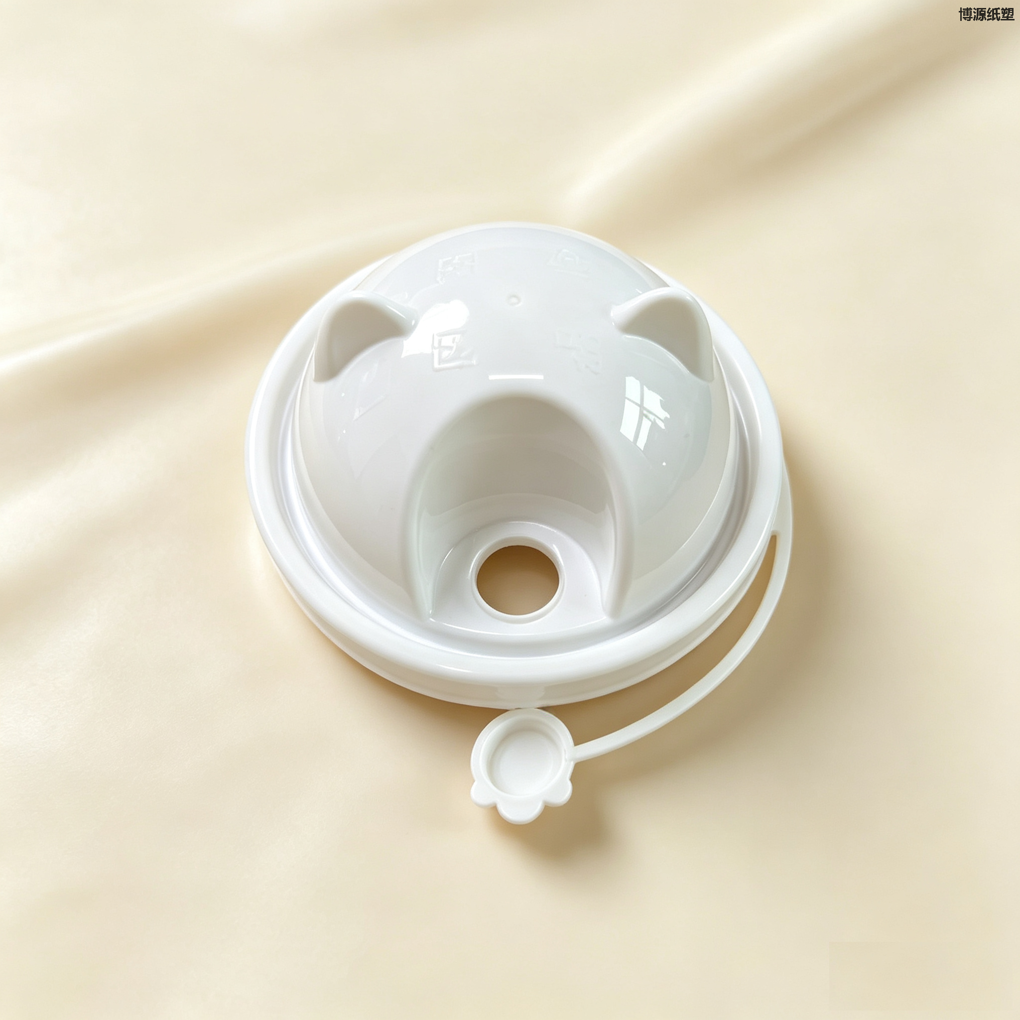 Flip Top Spill Proof PP Cup Lids, Eco Recyclable, Fully Customizable for Milk Tea