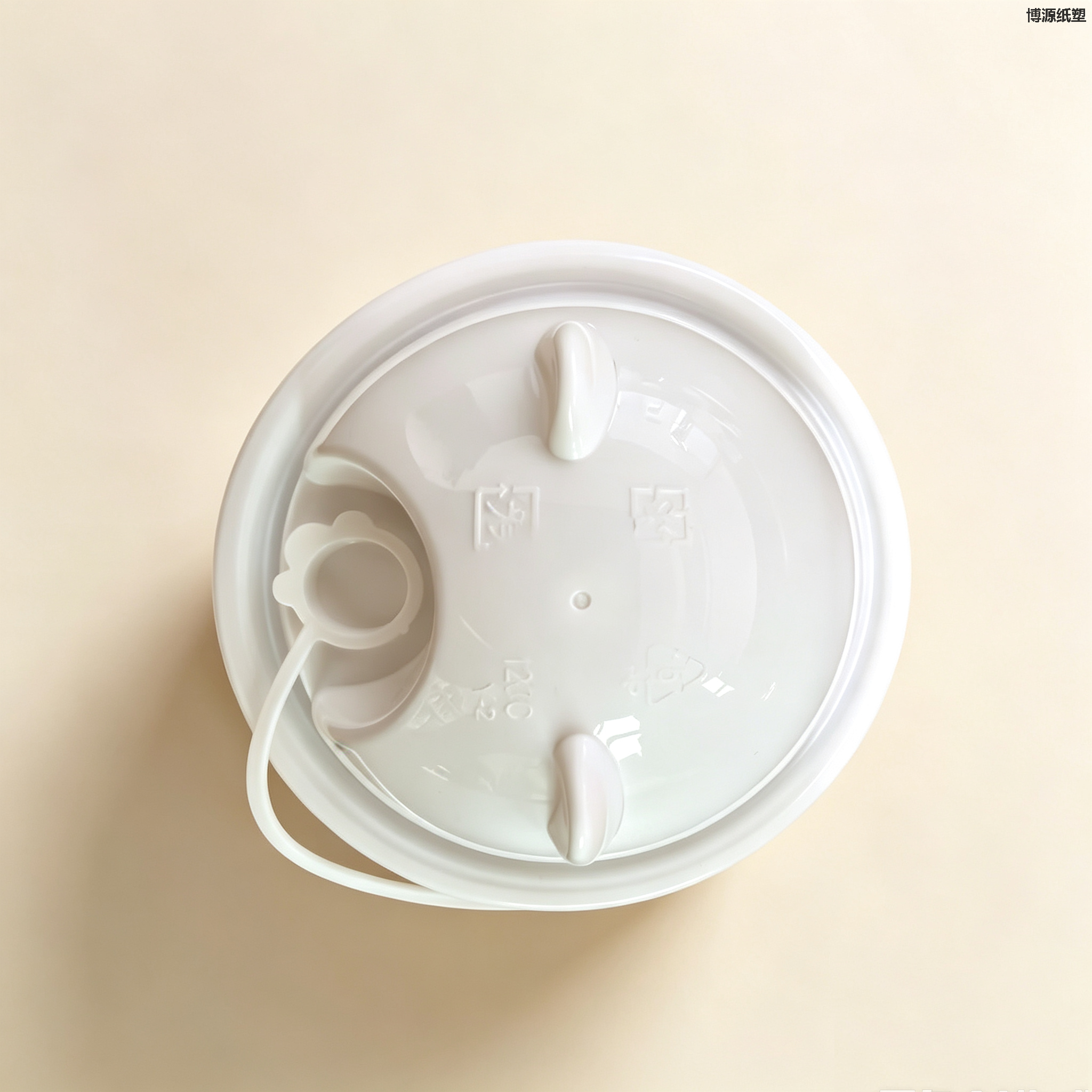 Flip Top Spill Proof PP Cup Lids, Eco Recyclable, Fully Customizable for Milk Tea