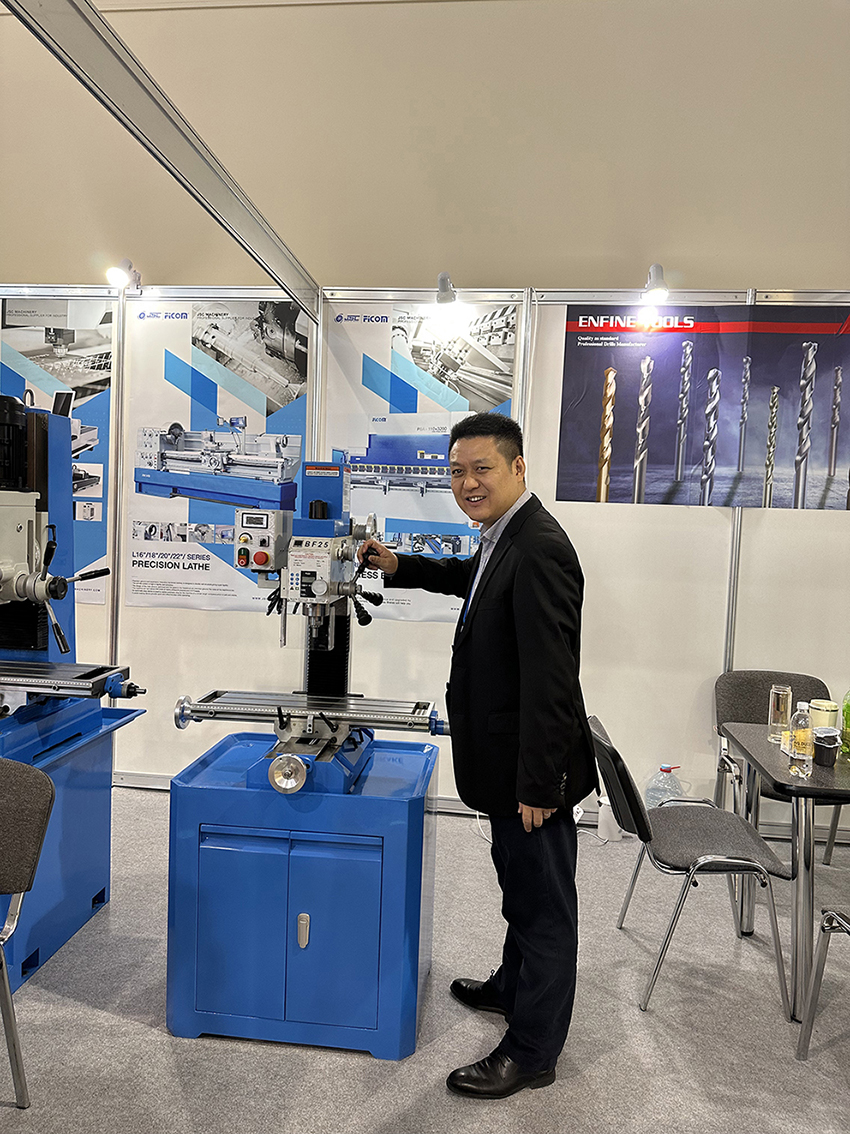 116EBC6AFE802A7E44633F7AA8728ABA 小