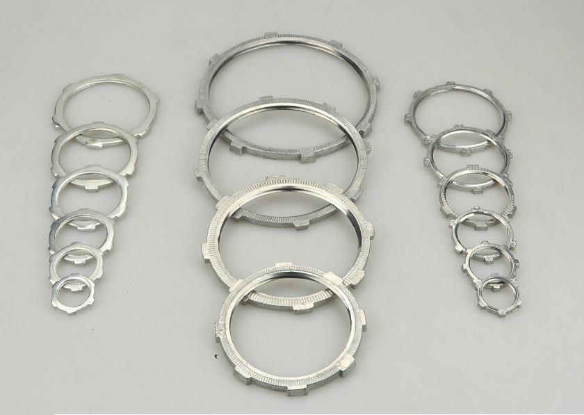 From 1/2" to 4" Zinc Rigid Locknut Pipe Fitting Es241