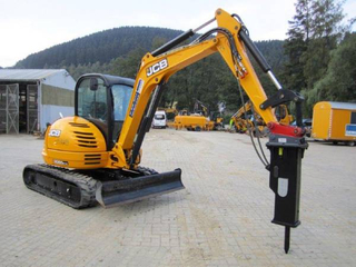 Small Slym Hydraulic Title Quick Hitch Excavator Digger Attachment