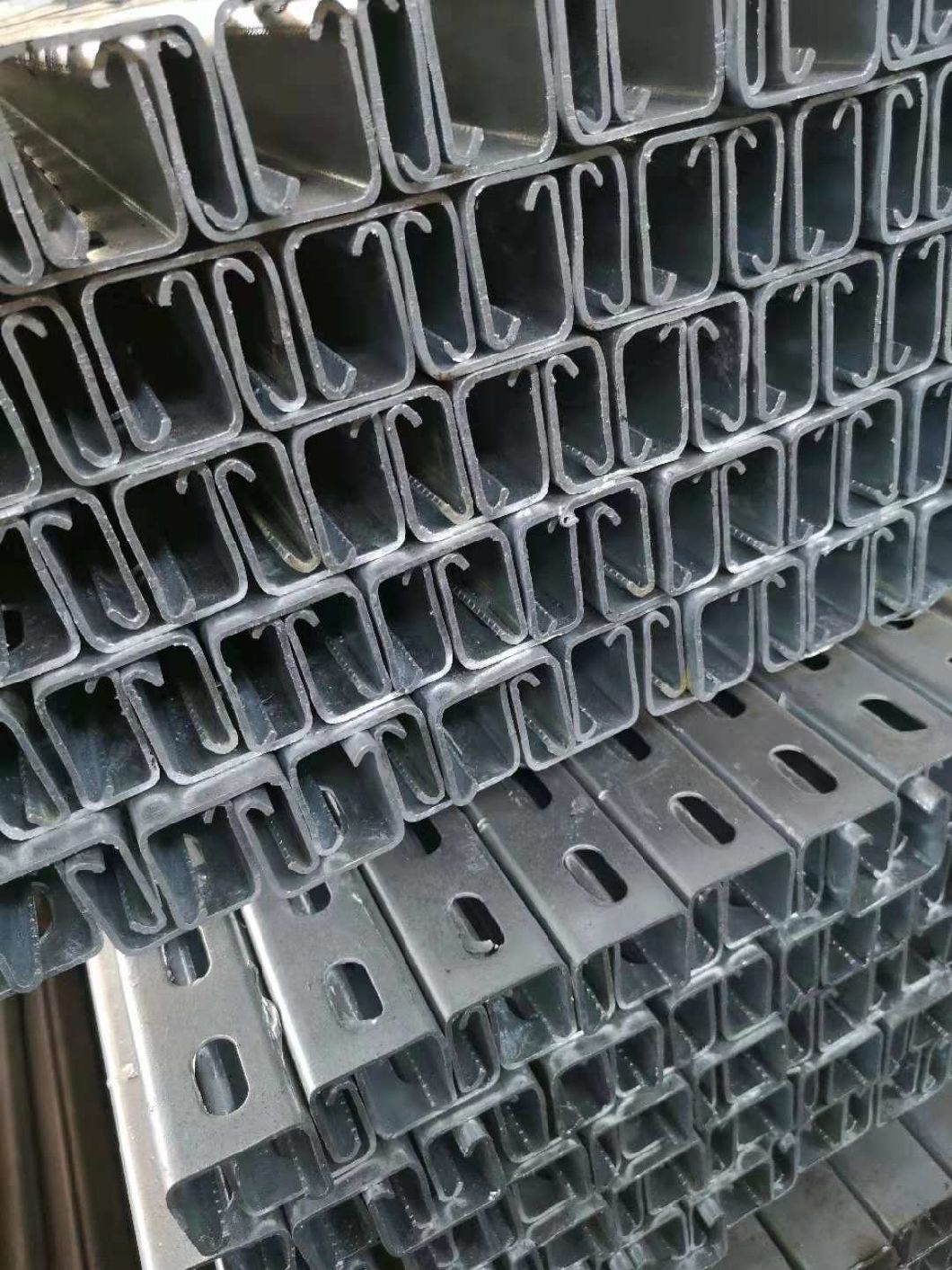 Steel Slotted Plain Channel with Good Price Es4121s, Es4141s