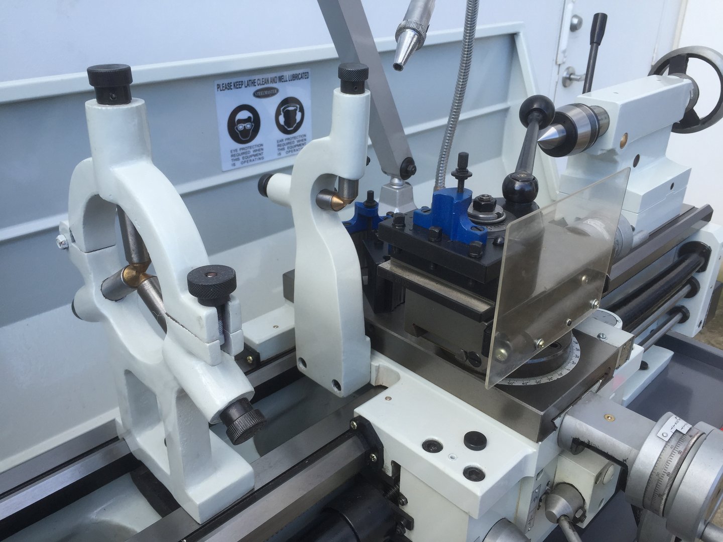 SM-1440B. Centre Lathe 51mm Bore, 1000mm Centres, 356mm Swing.
