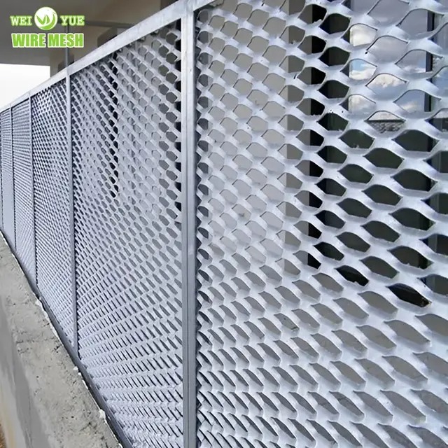 expanded metal mesh mřížka z tahokovu