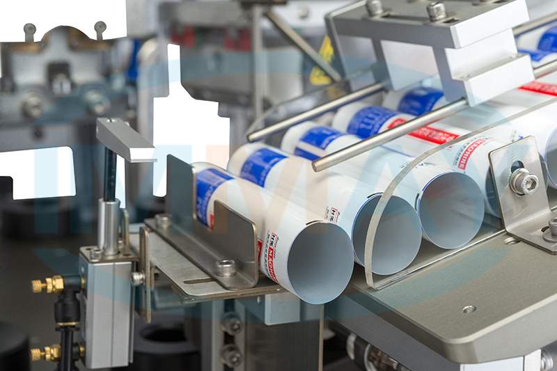 Ultrasonic tube filling and sealing machine (5) 超音波チューブ充填シール機 (5)