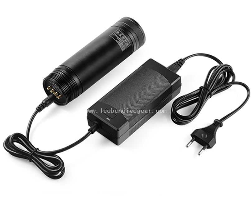 2000 Lumens Primary Canister Tech Recreactional Scuba Diving Led Light with 8º Narrow Beam,Up To 150 M 