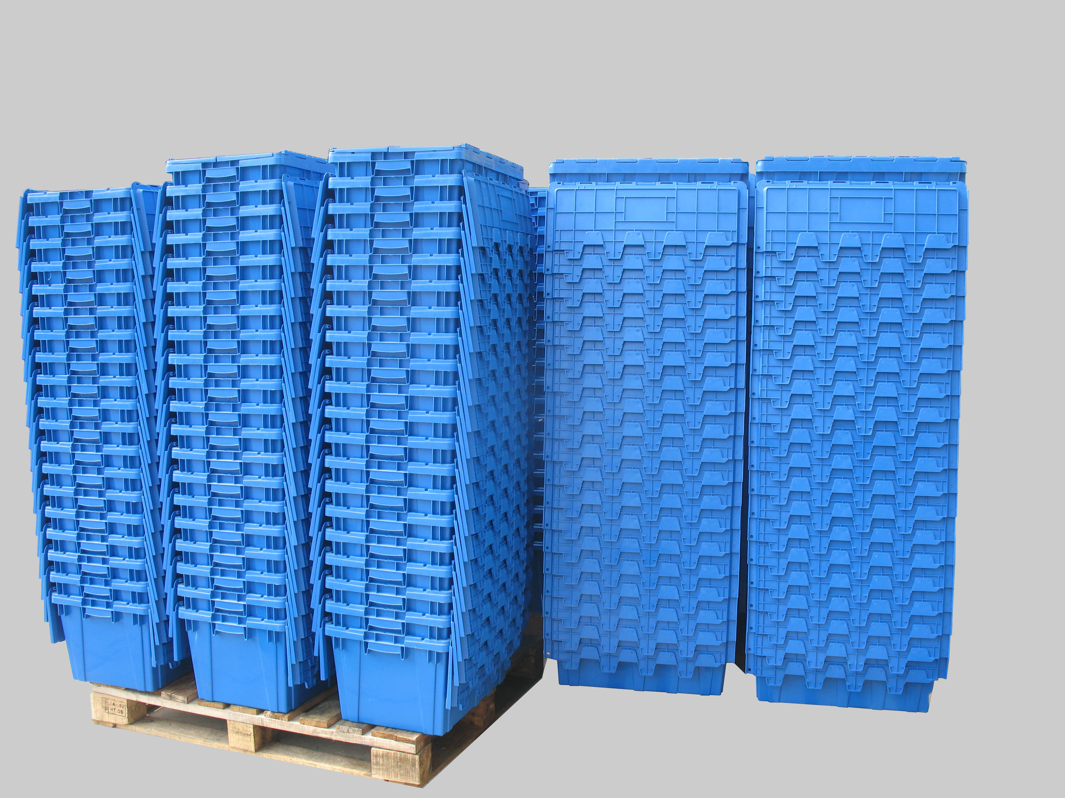 Contenedores de plástico para apilar y nidos 600x400x320mm.