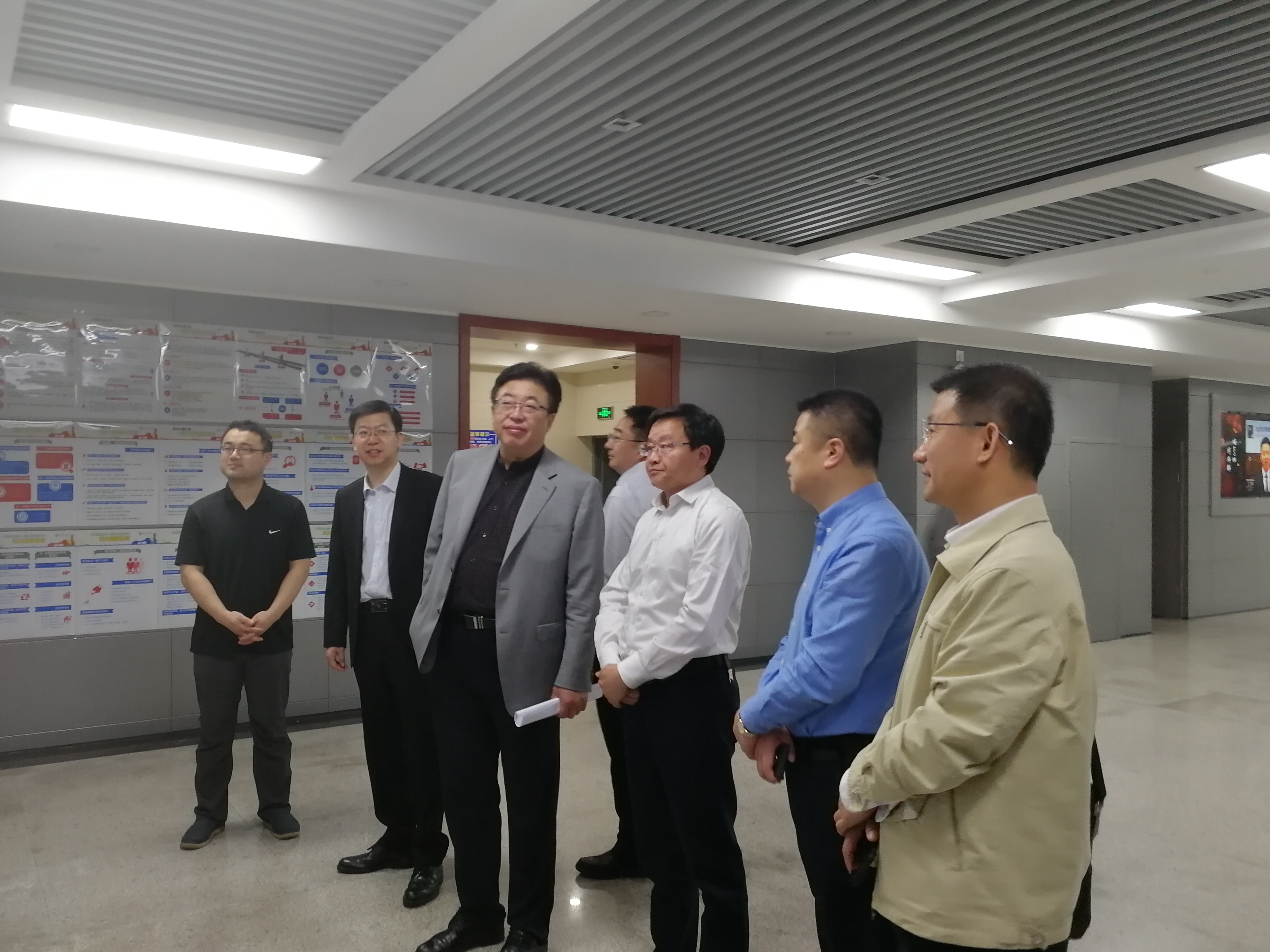 af217b2a6a0242a4e40ab5afcc8f54e