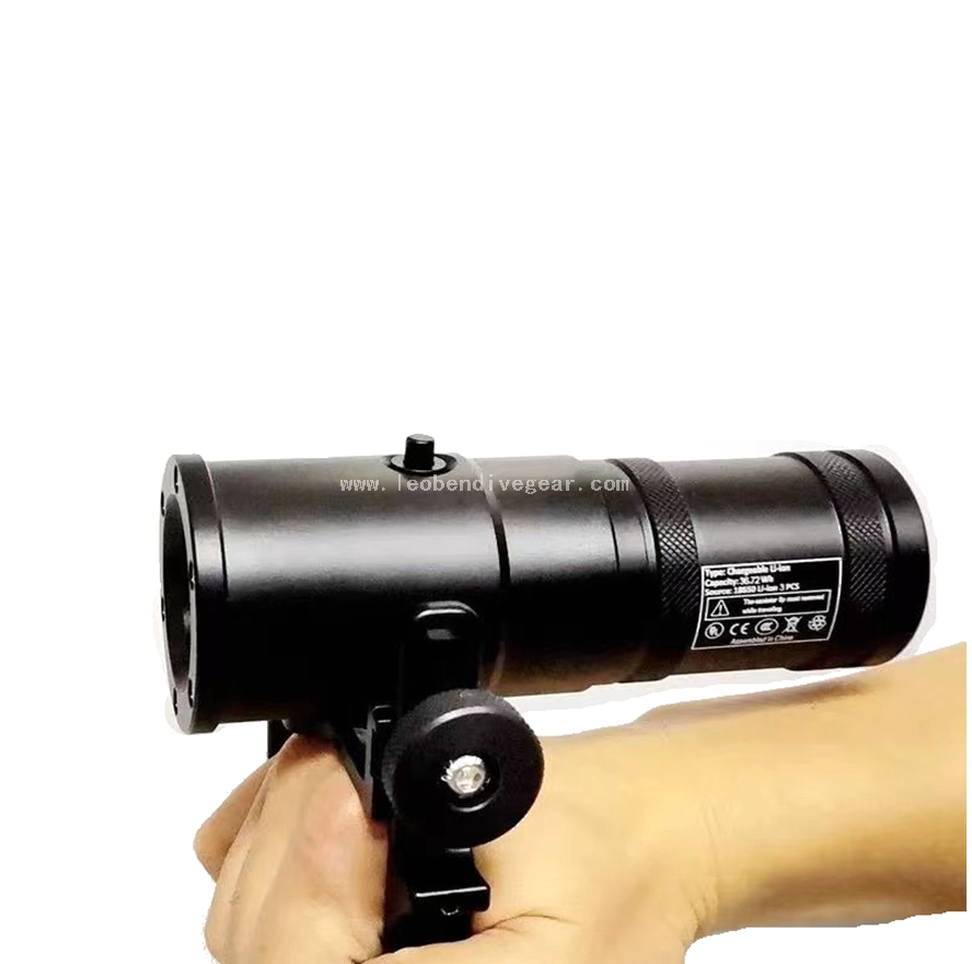 2000 Lumens Handheld Primary Dive Light with 8º Narrow Beam,Up To 150 M 