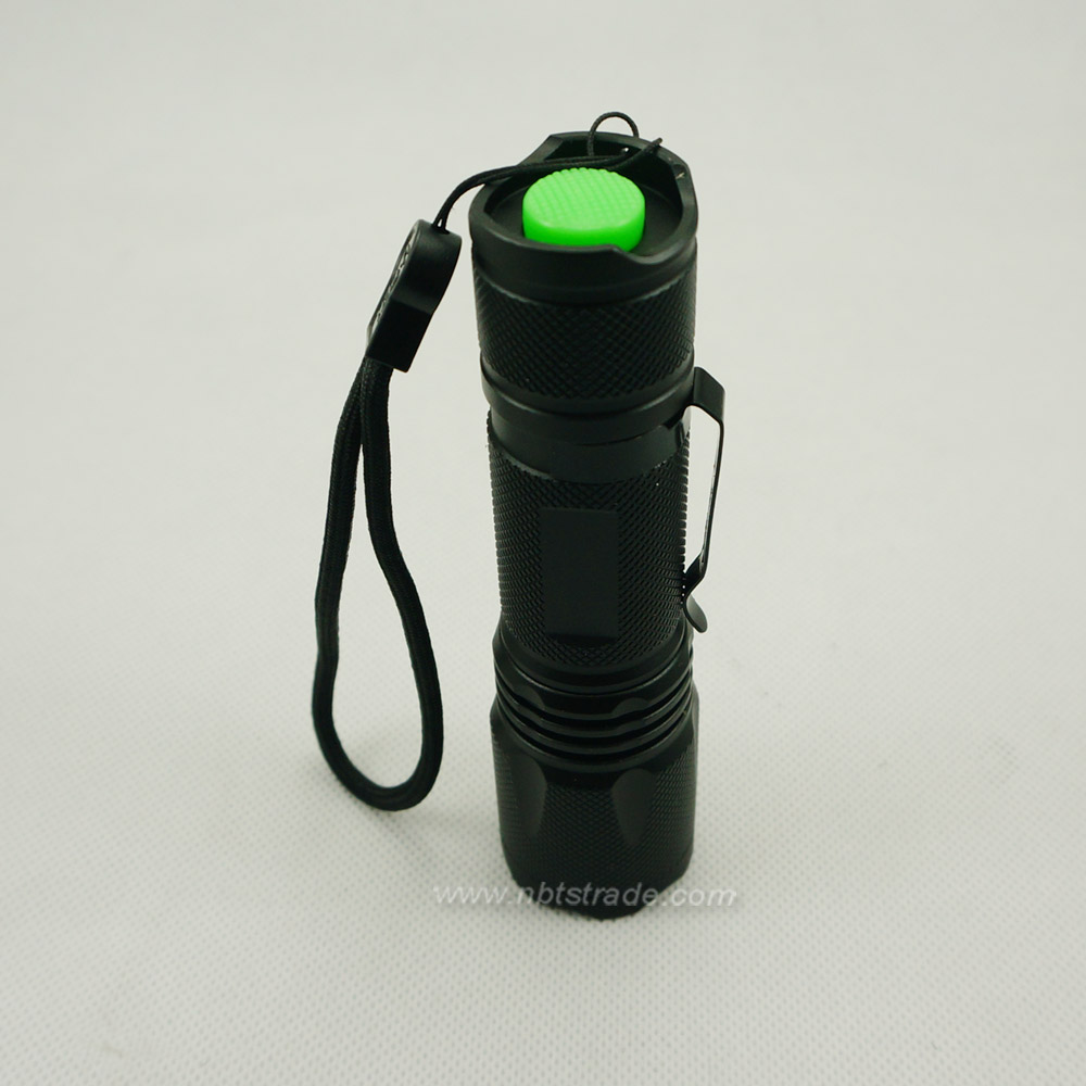 Adjustable Beam High Power 450 LM XPG LED Flashlight with Pocket Clip