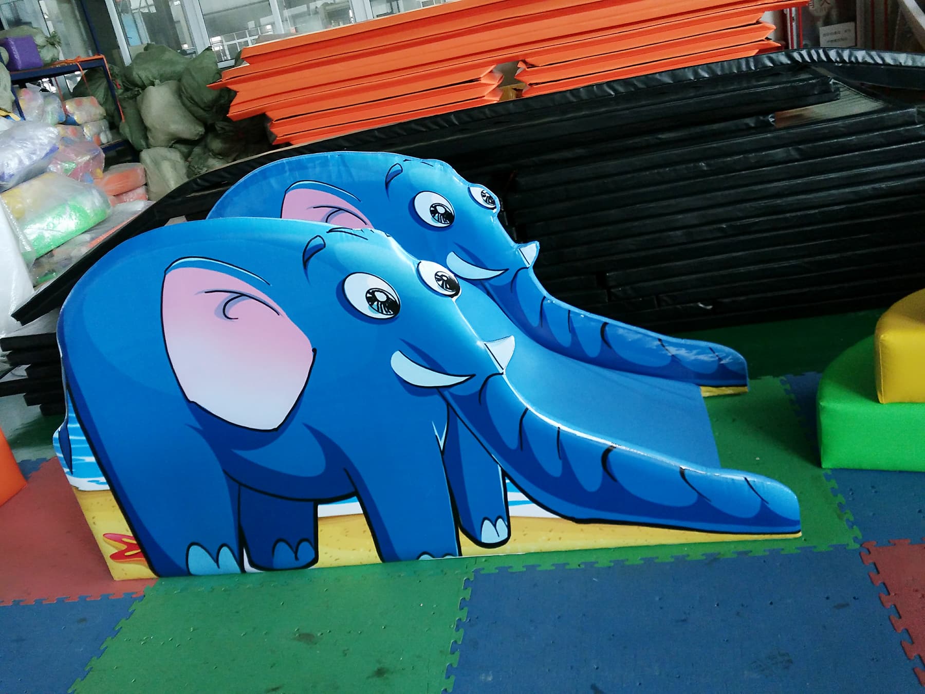 China Playground Indoor Playground Pequeños toboganes hechos a mano