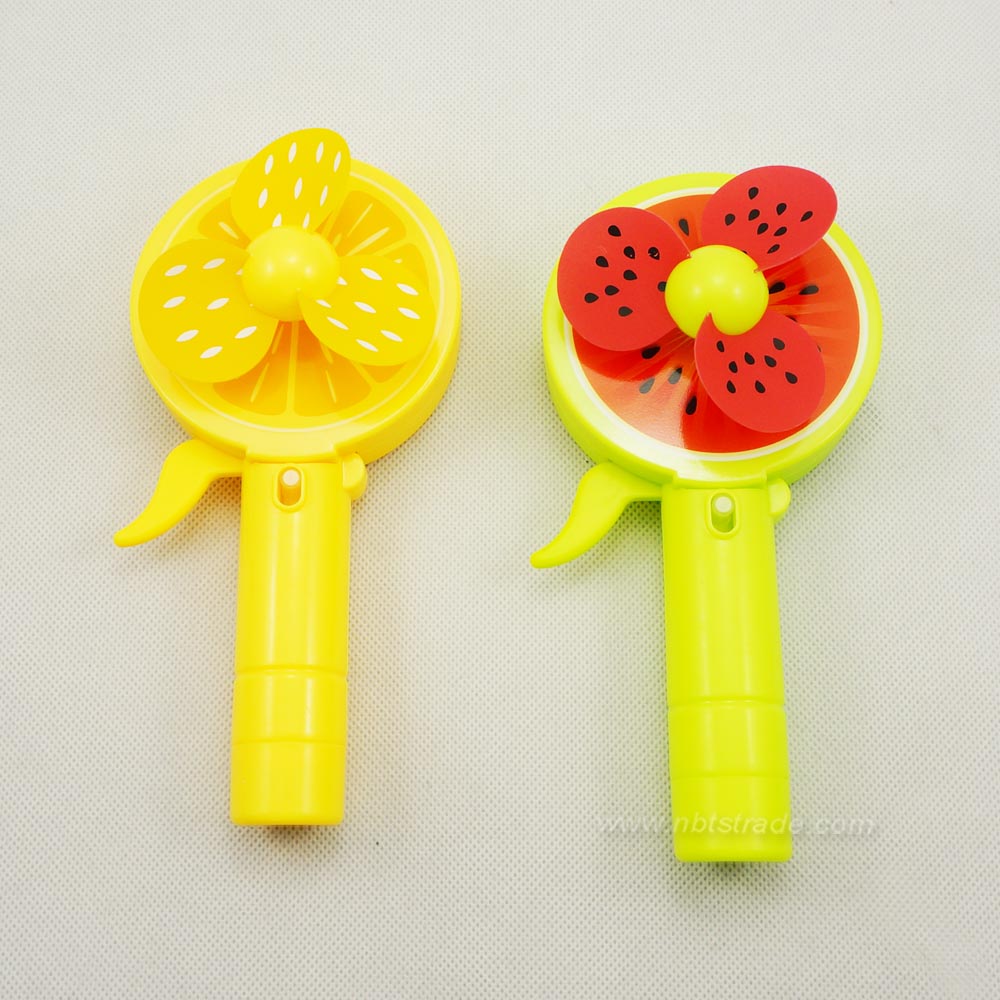 No Battery Plastic Squeeze Mini Fan with Cooling Sprayer