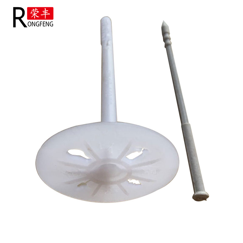 Plastic core insulation anchor